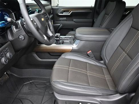Certified 2026 Chevrolet Silverado 1500 High Country image 16