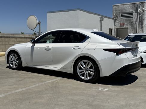Certified 2022 Lexus IS 300 RWD image 10