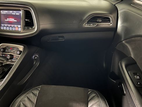 Used 2021 Dodge Challenger SRT Hellcat w/ Plus Package image 38