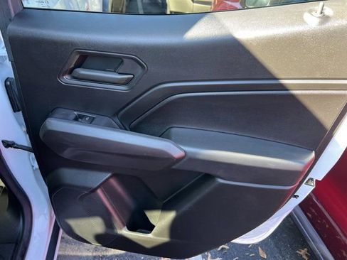 Used 2023 Chevrolet Colorado Trail Boss w/ Advanced Trailering Package image 15