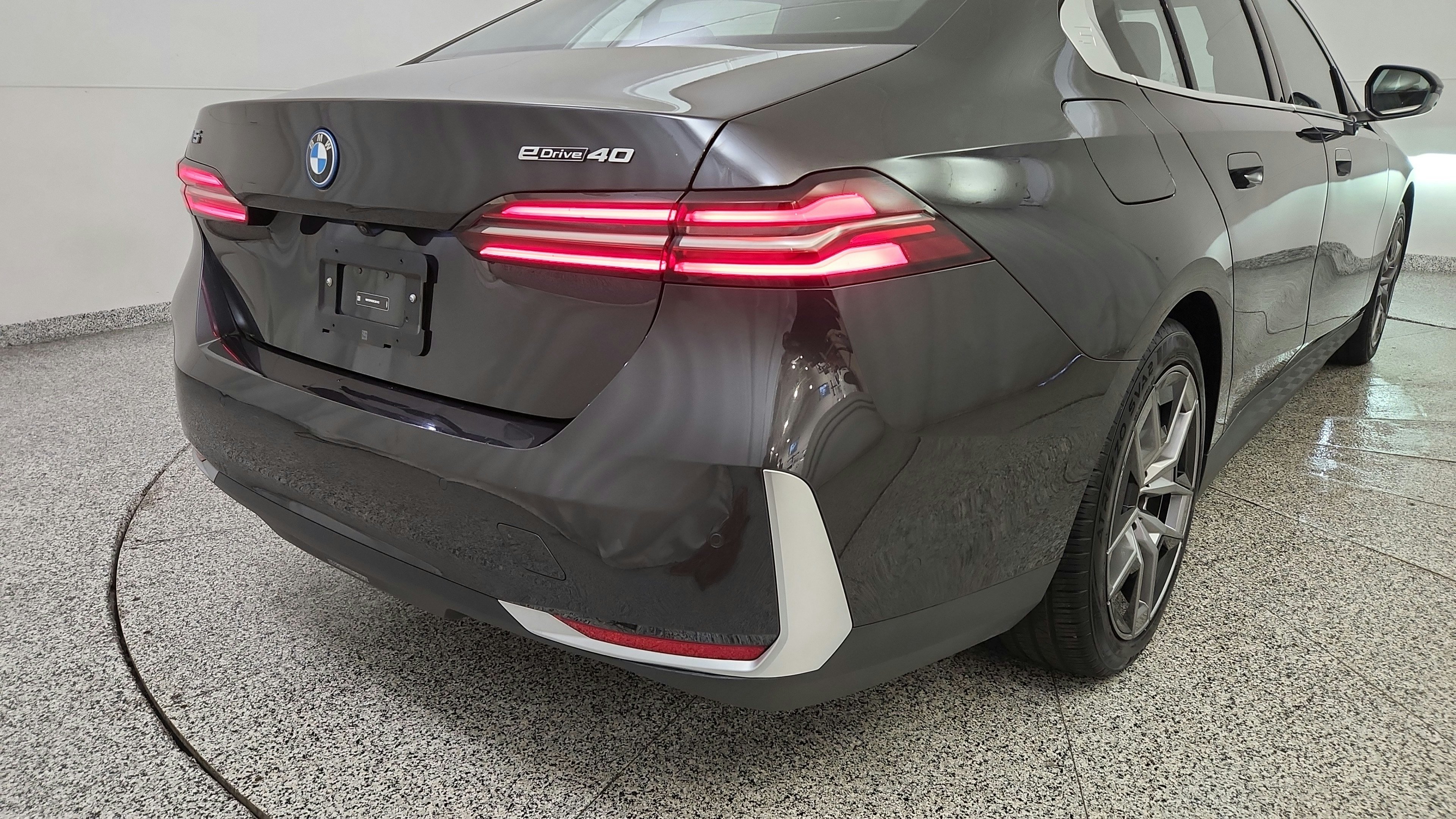 Used 2024 BMW i5 eDrive40i RWD image 31
