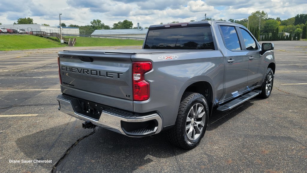 Used 2022 Chevrolet Silverado 1500 LT w/ Bed Protection Package AWD/4WD image 12