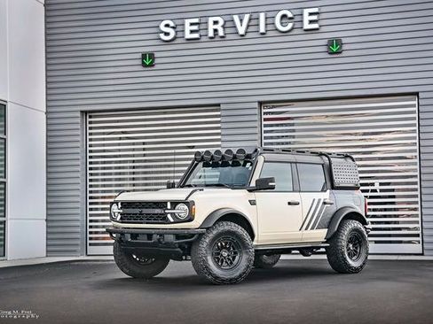 New 2025 Ford Bronco Badlands AWD/4WD image 1