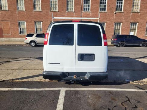 Used 2019 Chevrolet Express 2500 w/ Driver Convenience Package RWD image 5