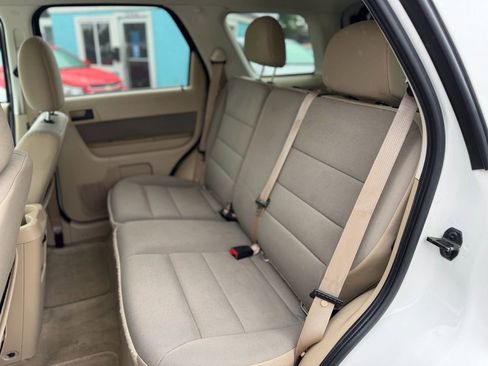 Used 2011 Ford Escape XLT AWD/4WD image 9