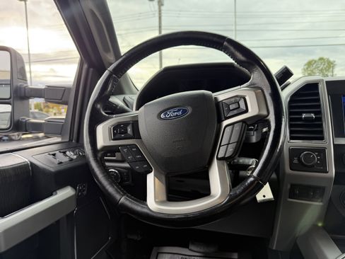 Used 2021 Ford F250 Lariat image 16