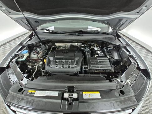 Used 2021 Volkswagen Tiguan SE AWD/4WD image 25