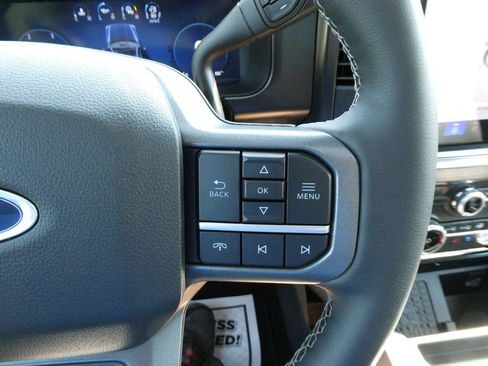 New 2026 Ford F250 Lariat w/ Black Appearance Package AWD/4WD image 23