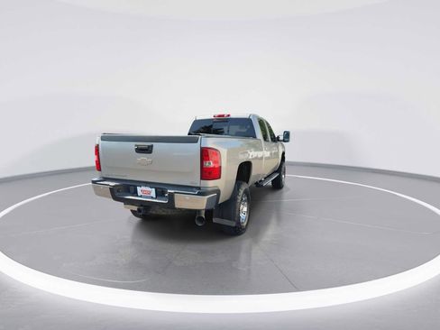 Used 2009 Chevrolet Silverado 3500 LTZ w/ Suspension Package, Off-Road AWD/4WD image 7