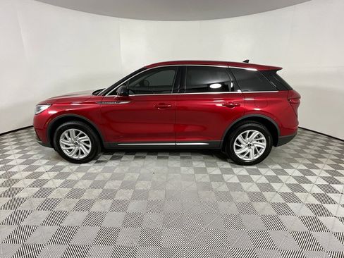 Used 2025 Lincoln Corsair FWD image 2