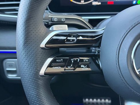 Used 2025 Mercedes-Benz GLS 450 4MATIC image 17