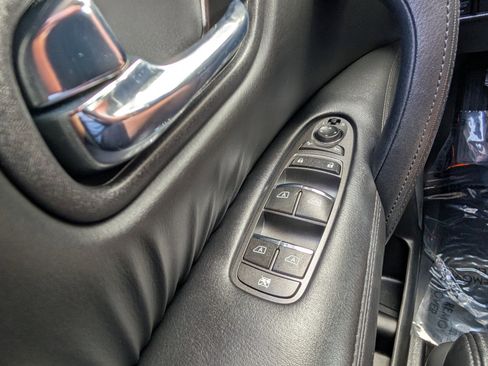 Certified 2021 Nissan Armada SL image 42