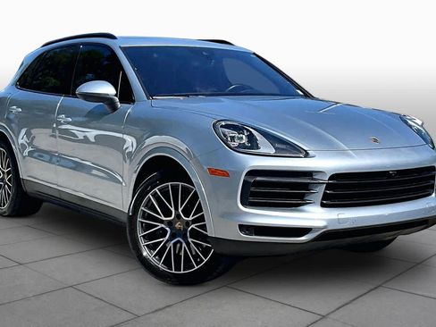 Used 2023 Porsche Cayenne AWD/4WD image 3