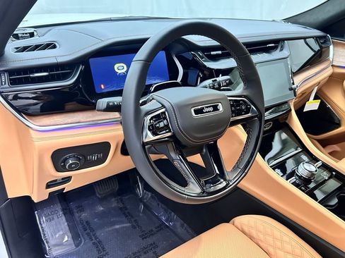 New 2026 Jeep Grand Cherokee Summit AWD/4WD image 11