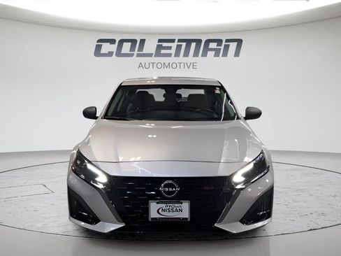 Certified 2025 Nissan Altima 2.5 SR w/ SR Premium Package FWD image 2