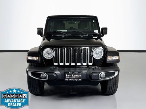 Used 2018 Jeep Wrangler Unlimited Sahara AWD/4WD image 2