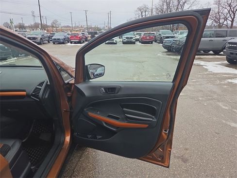 Certified 2018 Ford EcoSport SES w/ SES Cold Weather Package image 13