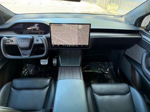 Used 2023 Tesla Model X AWD/4WD image 5