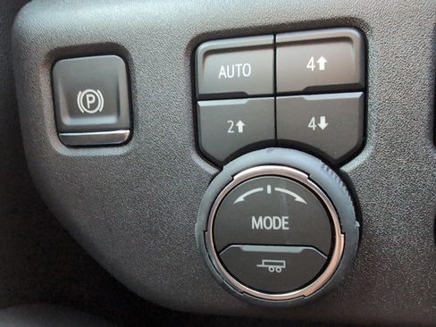Used 2026 Chevrolet Silverado 2500 High Country w/ High Country Premium Package AWD/4WD image 37