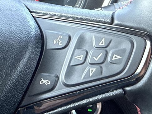 Used 2023 Chevrolet Equinox RS image 19