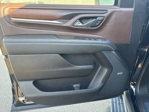 Used 2021 GMC Yukon Denali w/ Denali Premium Package image 16