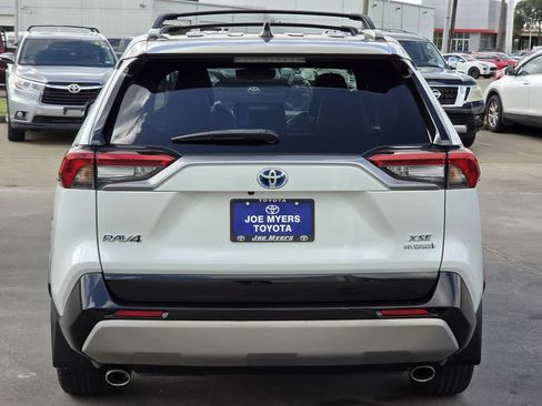 Used 2023 Toyota RAV4 XSE AWD/4WD image 8