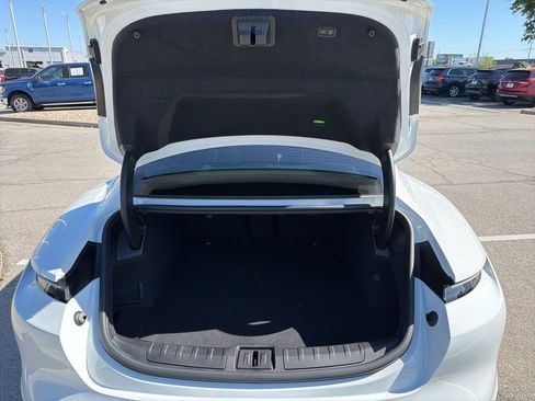 Used 2022 Porsche Taycan RWD image 9