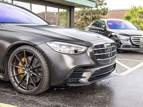 Used 2022 Mercedes-Benz S 580 4MATIC Sedan image 3