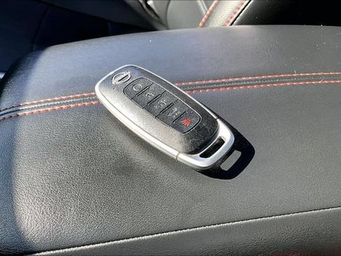 Certified 2025 Nissan Sentra SR w/ SR Premium Package FWD image 34