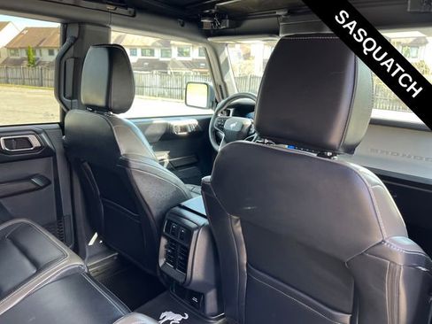 Used 2025 Ford Bronco Outer Banks w/ Sasquatch Package AWD/4WD image 35