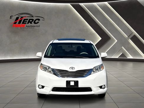 Used 2011 Toyota Sienna XLE w/ XLE Navigation Pkg FWD image 58