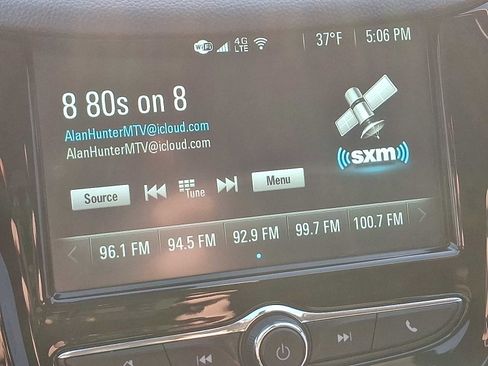 Used 2018 Chevrolet Cruze Premier image 17