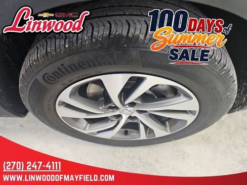 Used 2022 Buick Envision Essence w/ Technology Package I FWD image 9