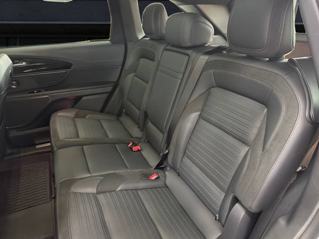 Used 2025 Lincoln Nautilus Reserve w/ Jet Appearance Package AWD/4WD image 13
