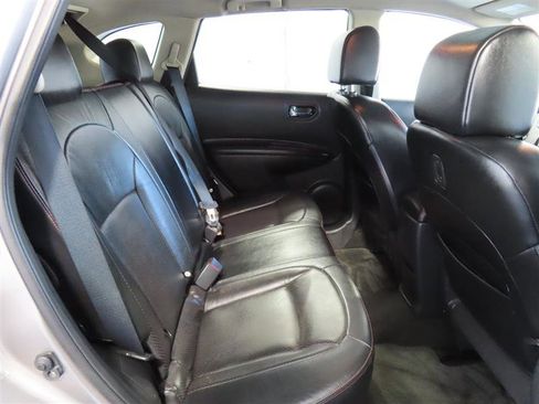 Used 2012 Nissan Rogue SL image 34