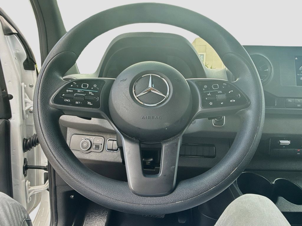 Used 2023 Mercedes-Benz Sprinter 2500 image 12