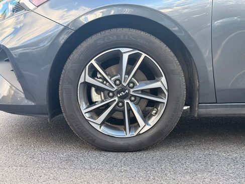 Used 2024 Kia Forte LXS image 9