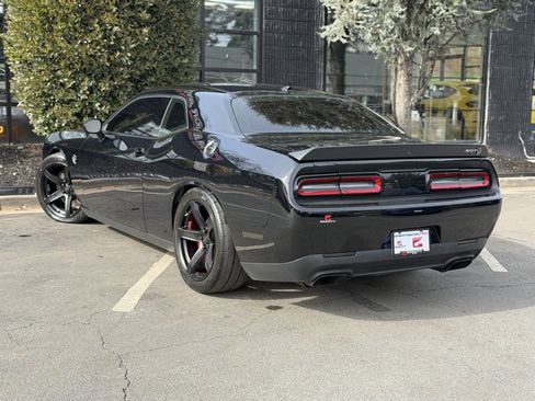 Used 2020 Dodge Challenger SRT Hellcat image 19