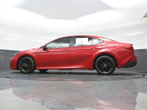 Used 2025 Toyota Camry LE FWD image 29