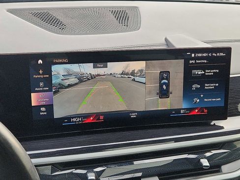 Certified 2023 BMW X7 xDrive40i w/ Executive Package image 17