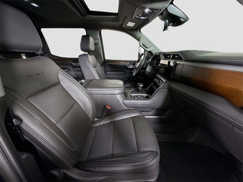 Used 2024 GMC Sierra 1500 Denali w/ Denali Reserve Package image 23