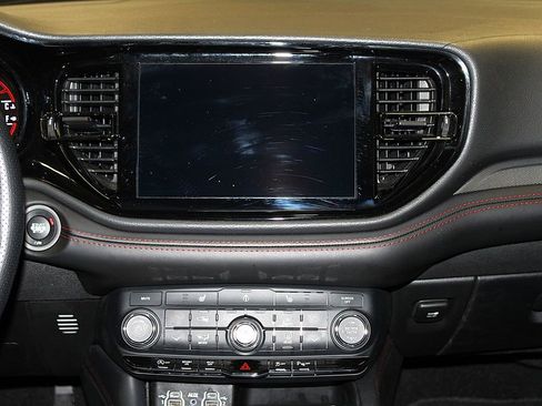 Used 2025 Dodge Durango GT image 14