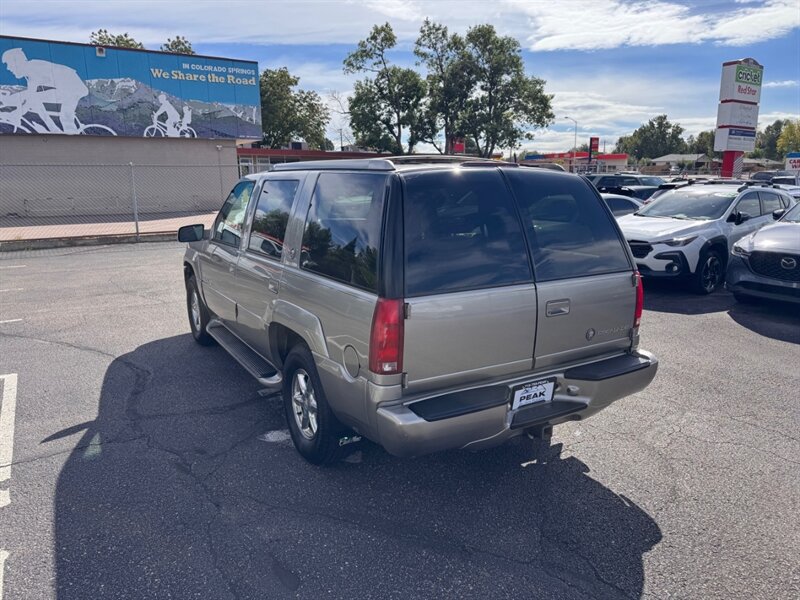 Used 2000 Cadillac Escalade 4WD image 5
