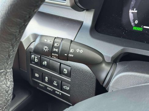 Used 2024 Toyota Tacoma TRD Sport w/ TRD Sport Premium Package AWD/4WD image 23