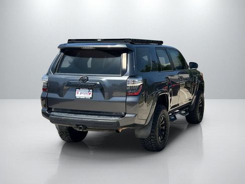 Used 2018 Toyota 4Runner TRD Off-Road Premium AWD/4WD image 5