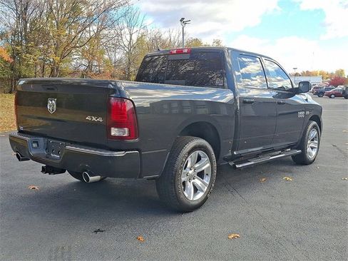 Used 2017 RAM 1500 Sport w/ Premium Sound Group image 10