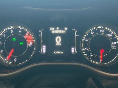 Used 2018 Jeep Cherokee Latitude w/ Altitude Package AWD/4WD image 25