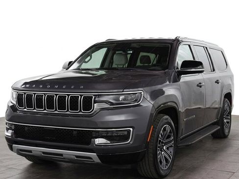 Used 2023 Jeep Wagoneer L Series II image 5