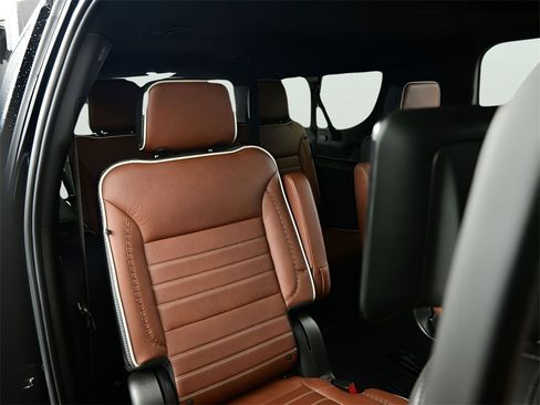 Used 2023 GMC Yukon XL Denali Ultimate image 8