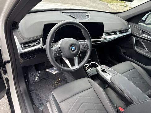 Used 2025 BMW X1 xDrive28i w/ Convenience Package AWD/4WD image 3